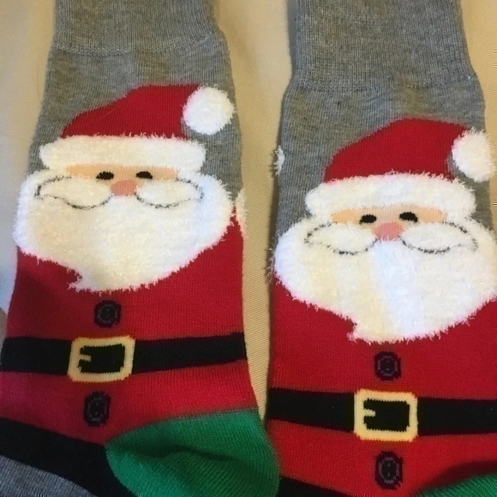 3 pairs of women’s Christmas socks